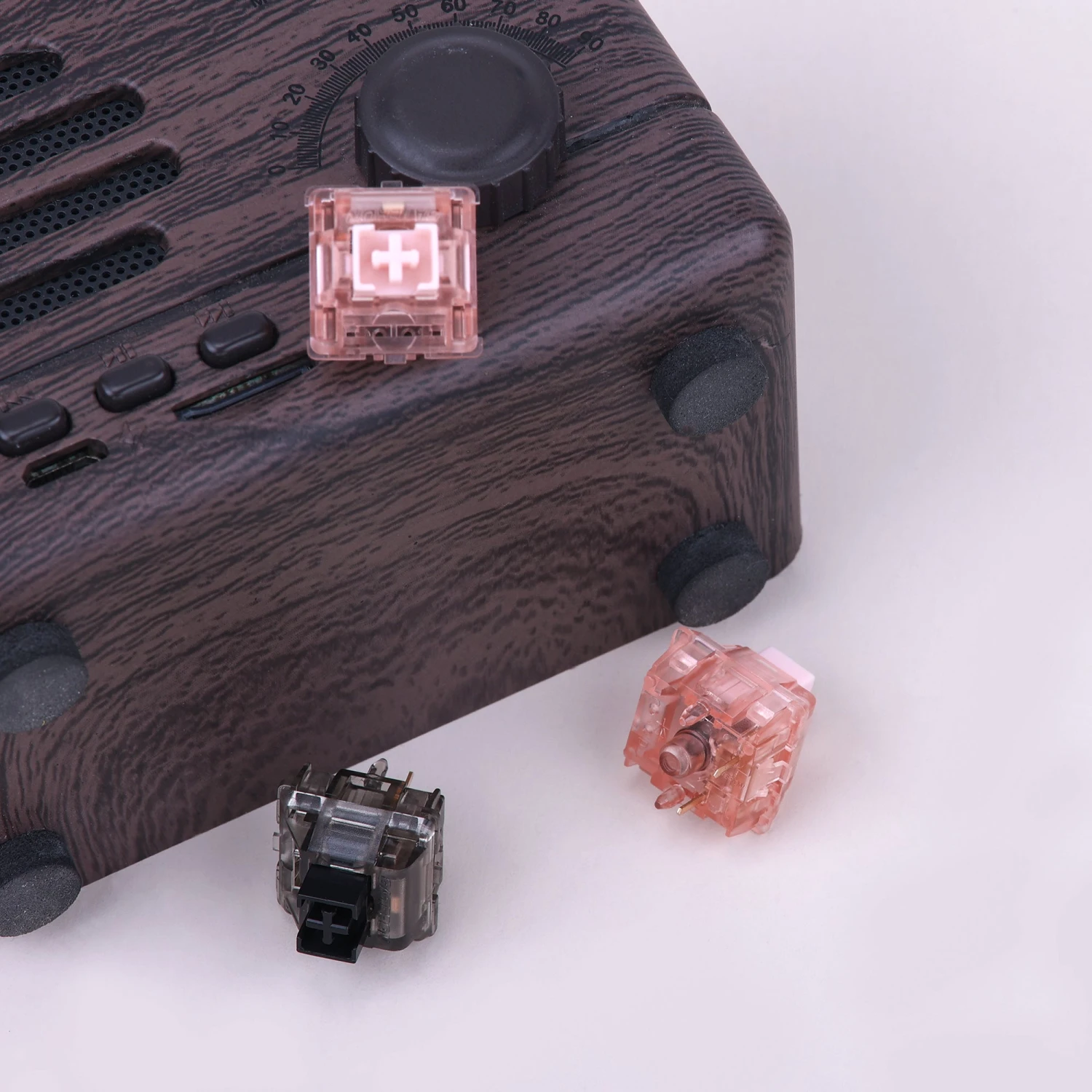 KBDfans Custom Keyboard Gateron BOX Ink Black/Pink Linear Switches 5 KBDfans Custom Keyboard Gateron BOX Ink Black/Pink Linear Switches - Image 5