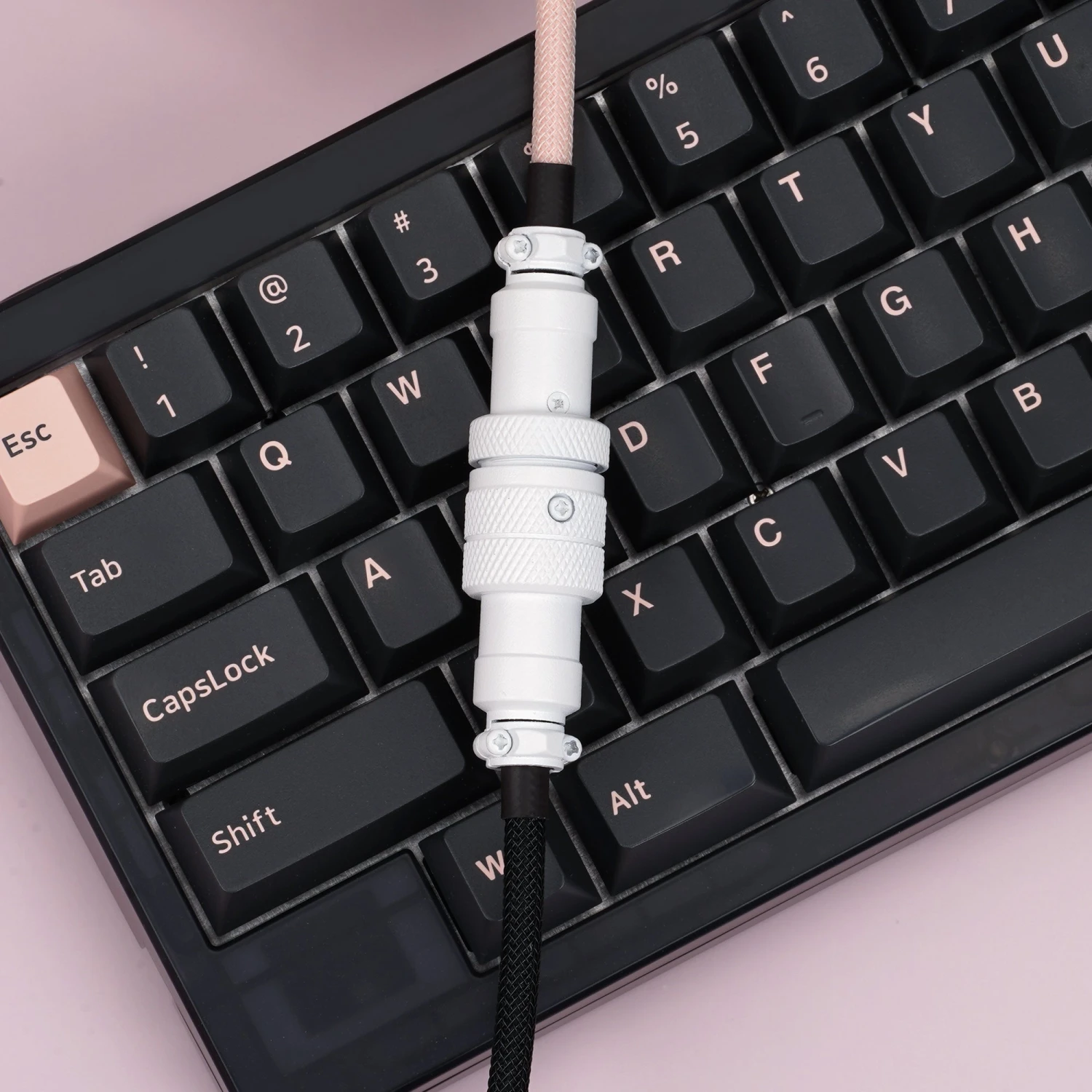 KBDfans Custom Keyboard KBDfans Pink&Black Handmade Custom Mechanical Keyboard USB-C Cable 4 KBDfans Custom Keyboard KBDfans Pink&Black Handmade Custom Mechanical Keyboard USB-C Cable - Image 4