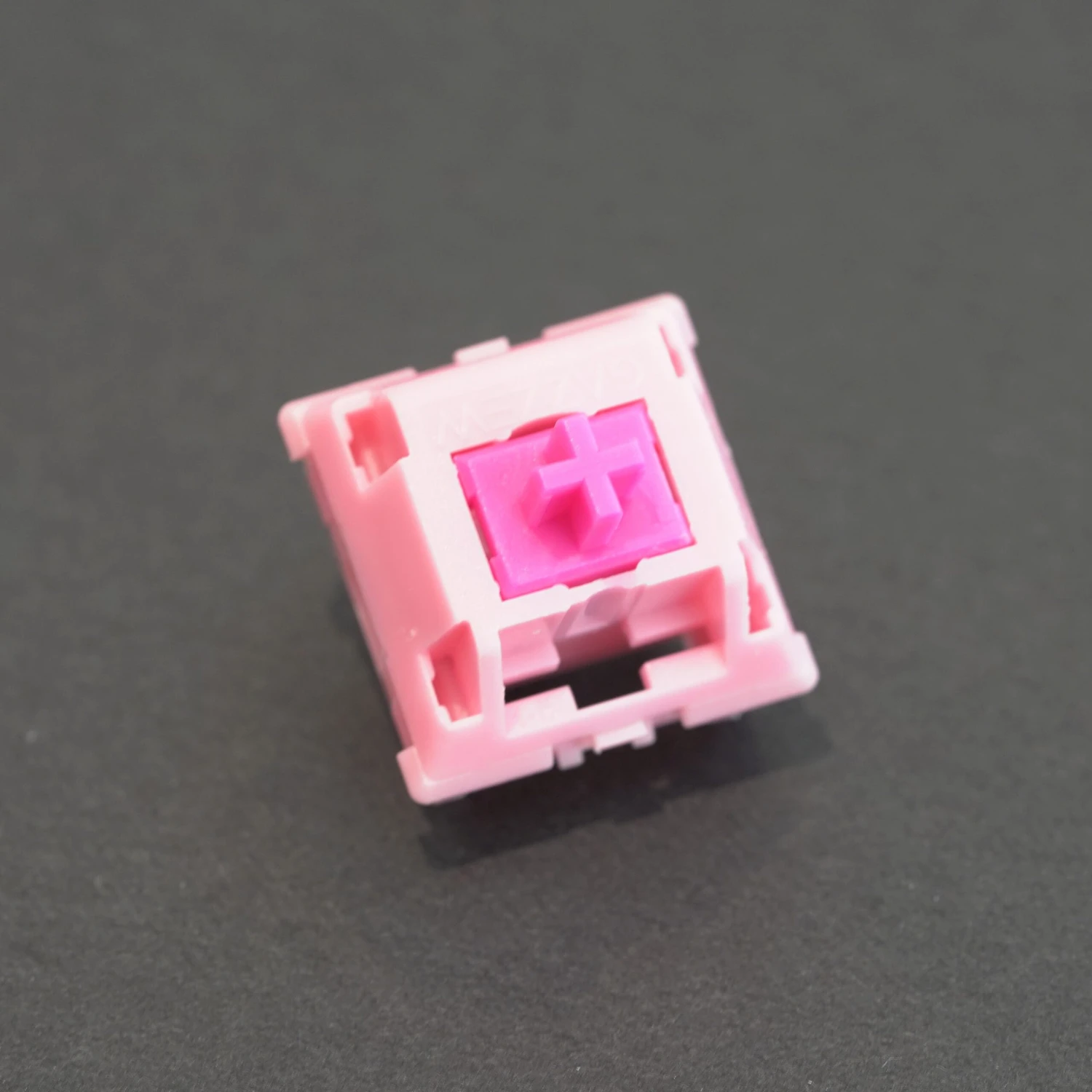 Bobagum Linear Switches 2 Bobagum Linear Switches - Image 2